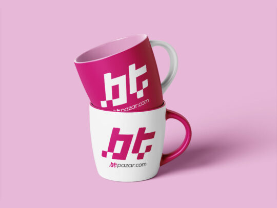 w-BT-Mug_Mockup_4